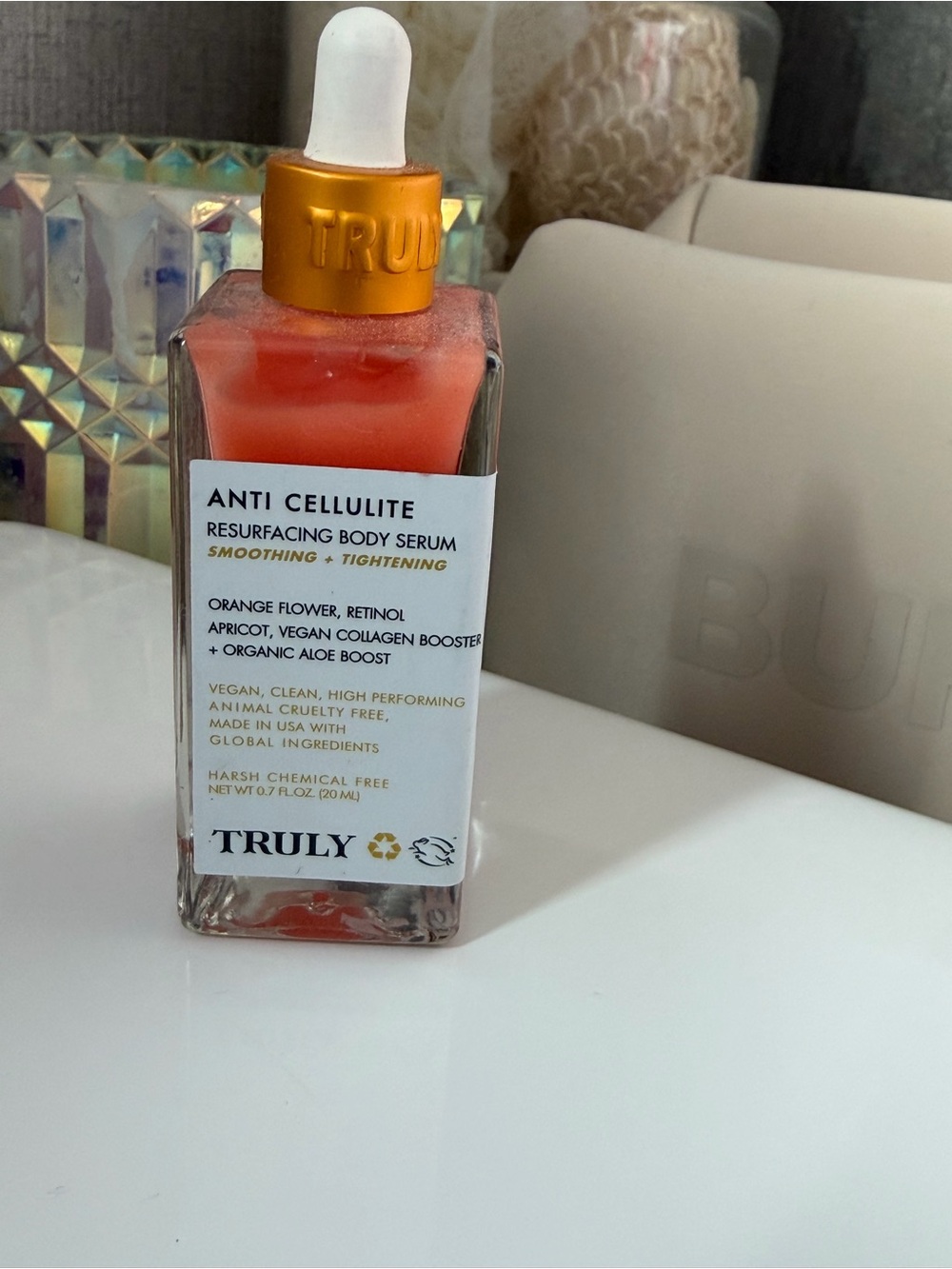 TRULY Anti Cellulite Resurfacing Body Serum & Polish - Peach and Gold Accents - Picture 2 of 5